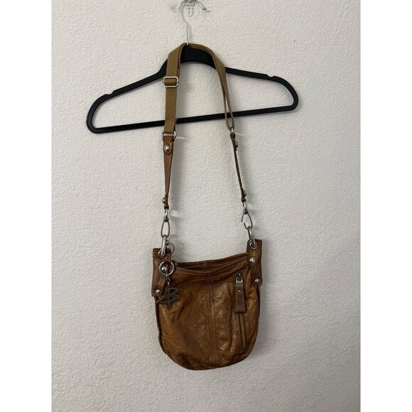 B. Makowsky Brown Leather Crossbody Bag With Zipper Pocket & Adjustable Strap pu - Picture 1 of 11